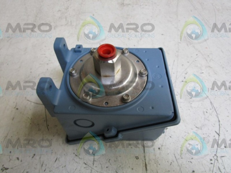 UNITED ELECTRIC J403-555 PRESSURE SWITCH NSMP