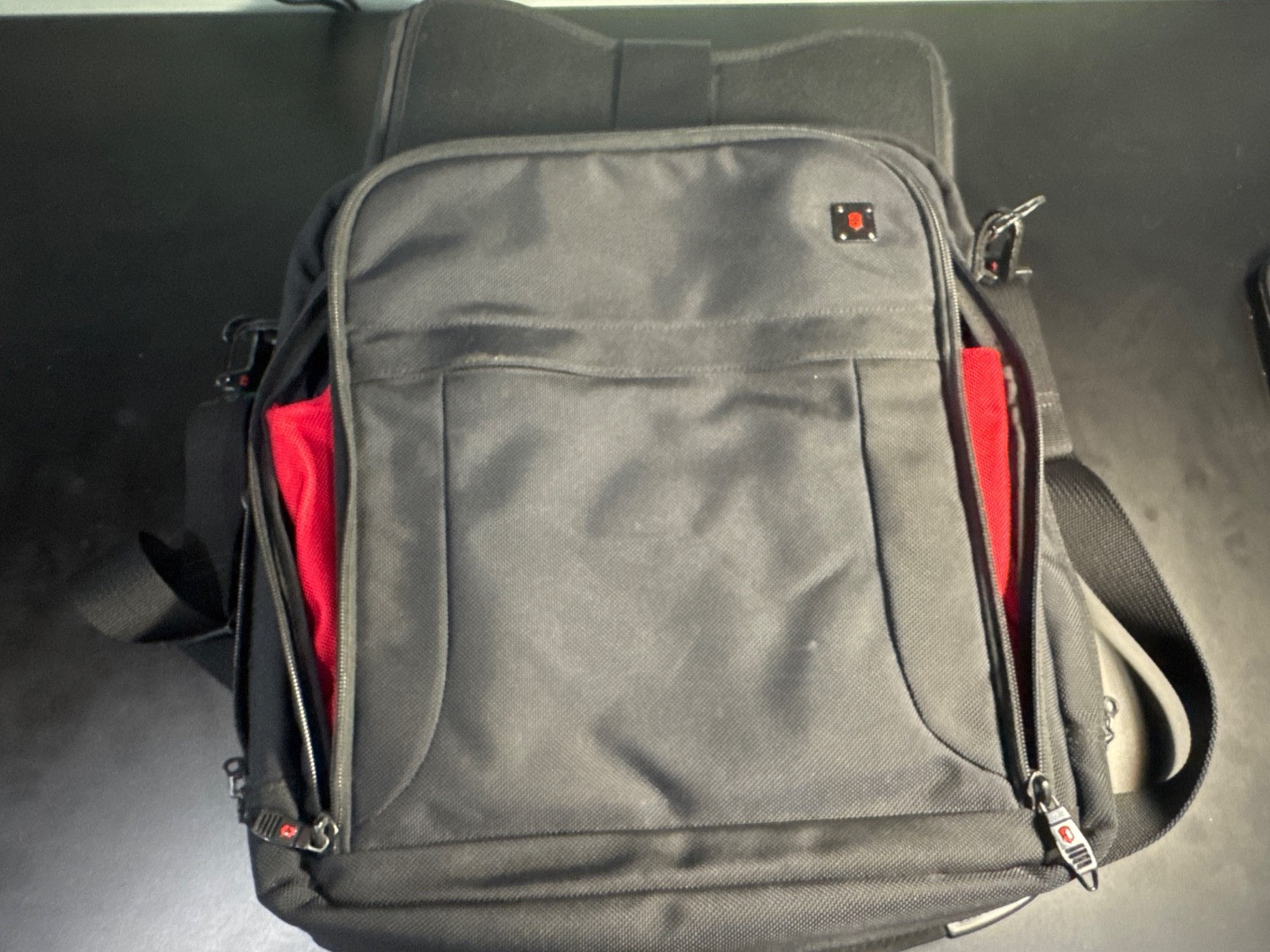 Victorinox SwissArmy Vertical Deluxe Travel Companion 3 Way Carry Crossbody Blk