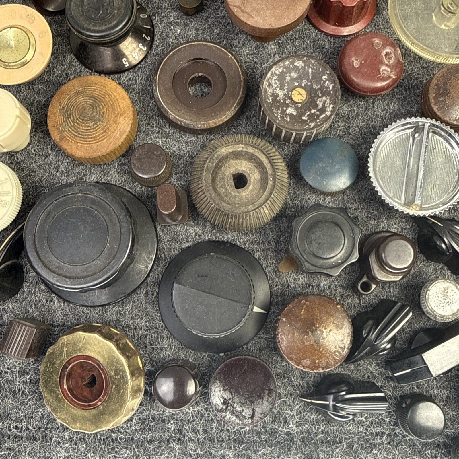 50+ Vintage Radio / TV / Equipment Knobs Used Midcentury Plastic Bakelite LOT