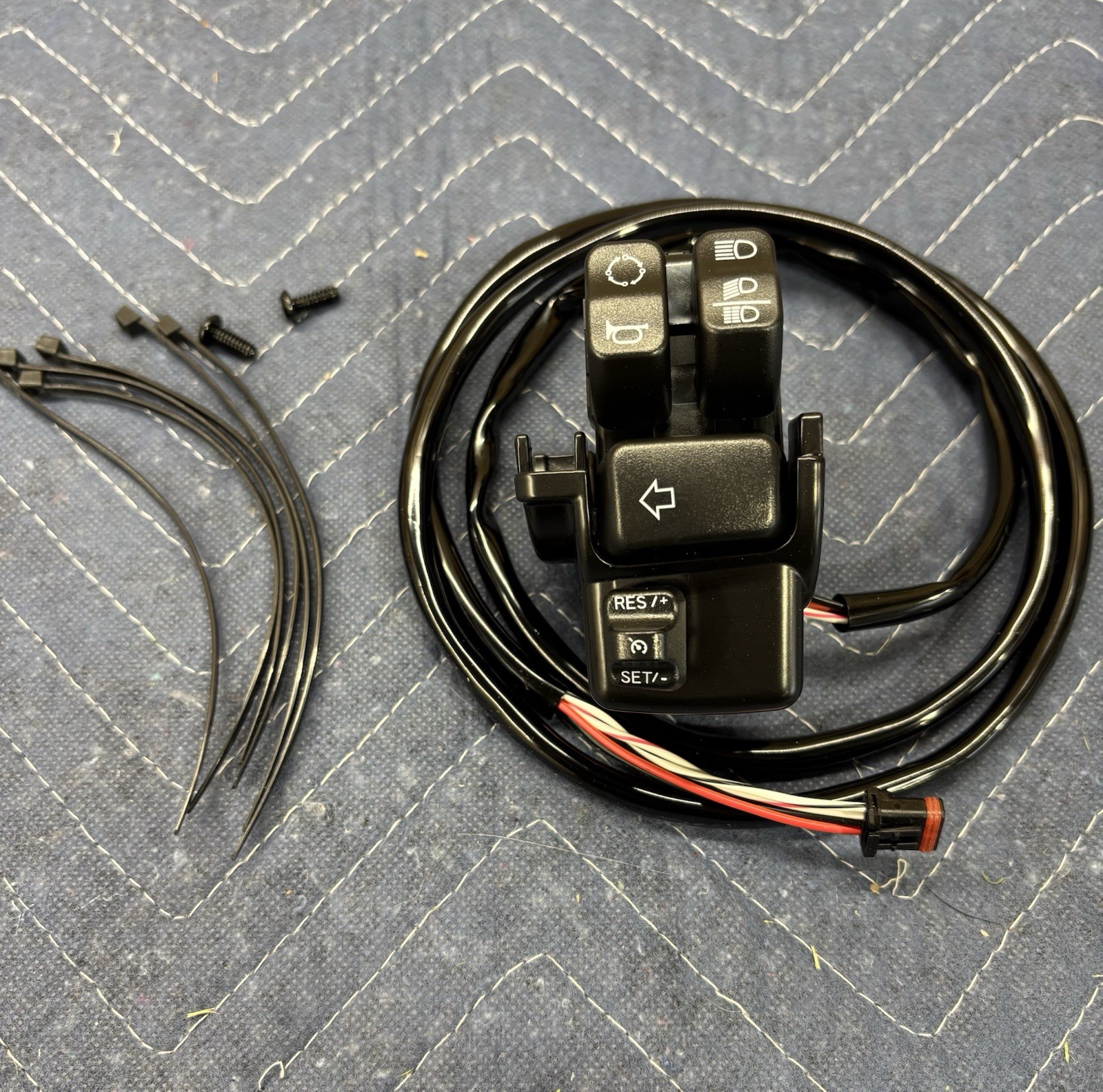 🇺🇸HARLEY CRUISE CONTROL MODULE FOR 16 AND UP SOFTAIL & DYNA - 41000369🇺🇸