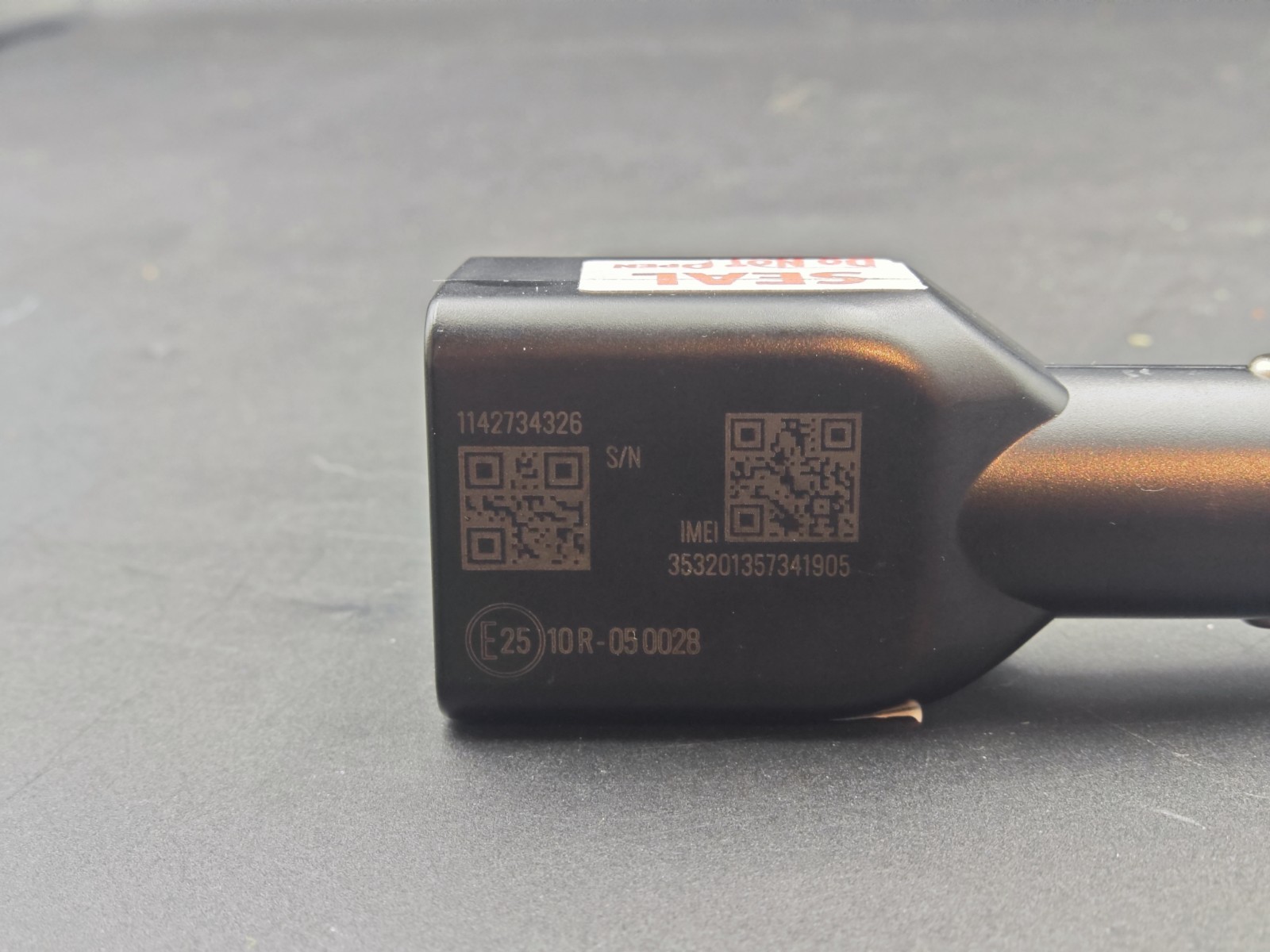 TELTONIKA Plug and Play tracker with GNSS, GSM and Bluetooth (FMP100)