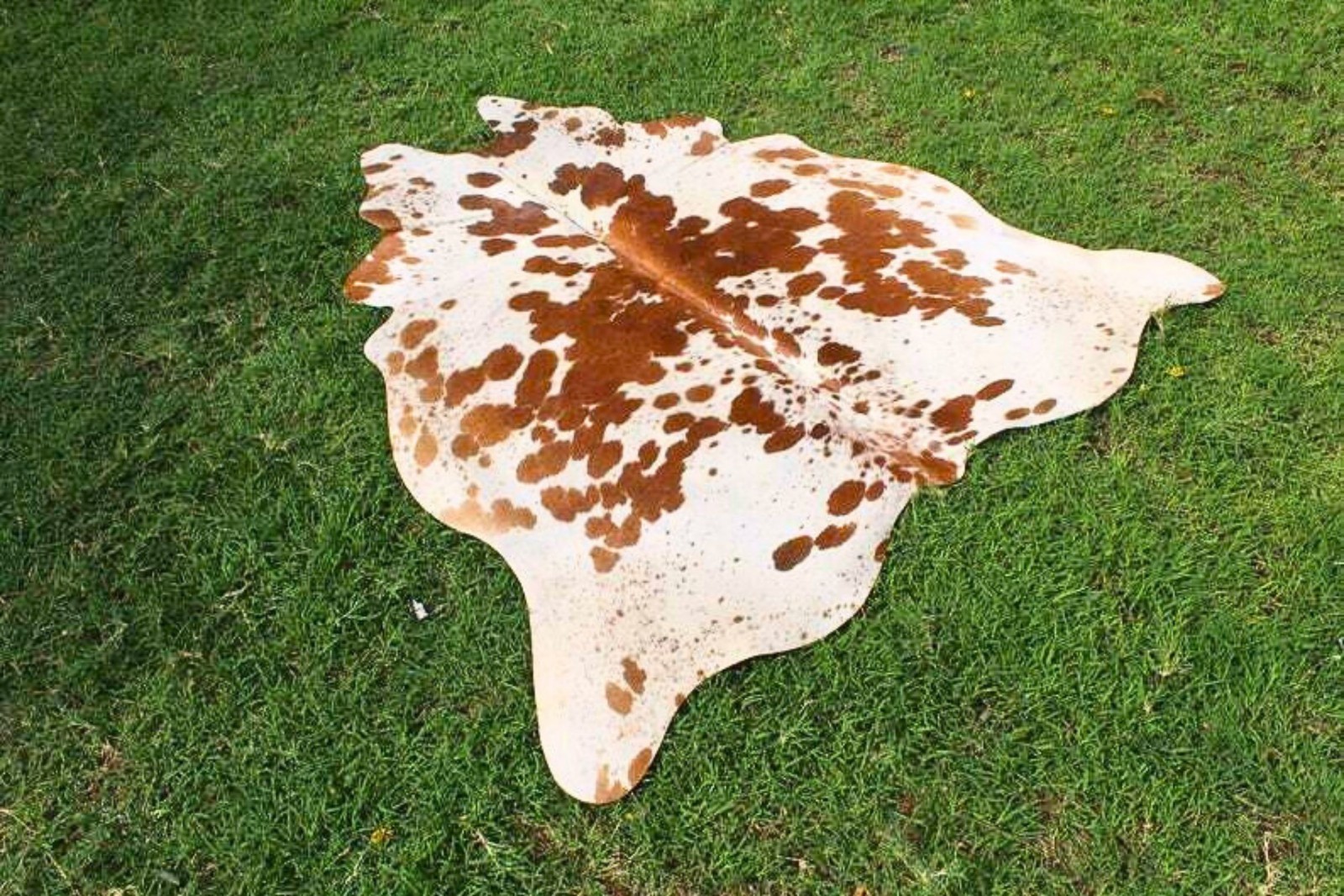 NEW LARGE 100% COWHIDE LEATHER RUGS TRICOLOR COW HIDE SKIN CARPET AREA