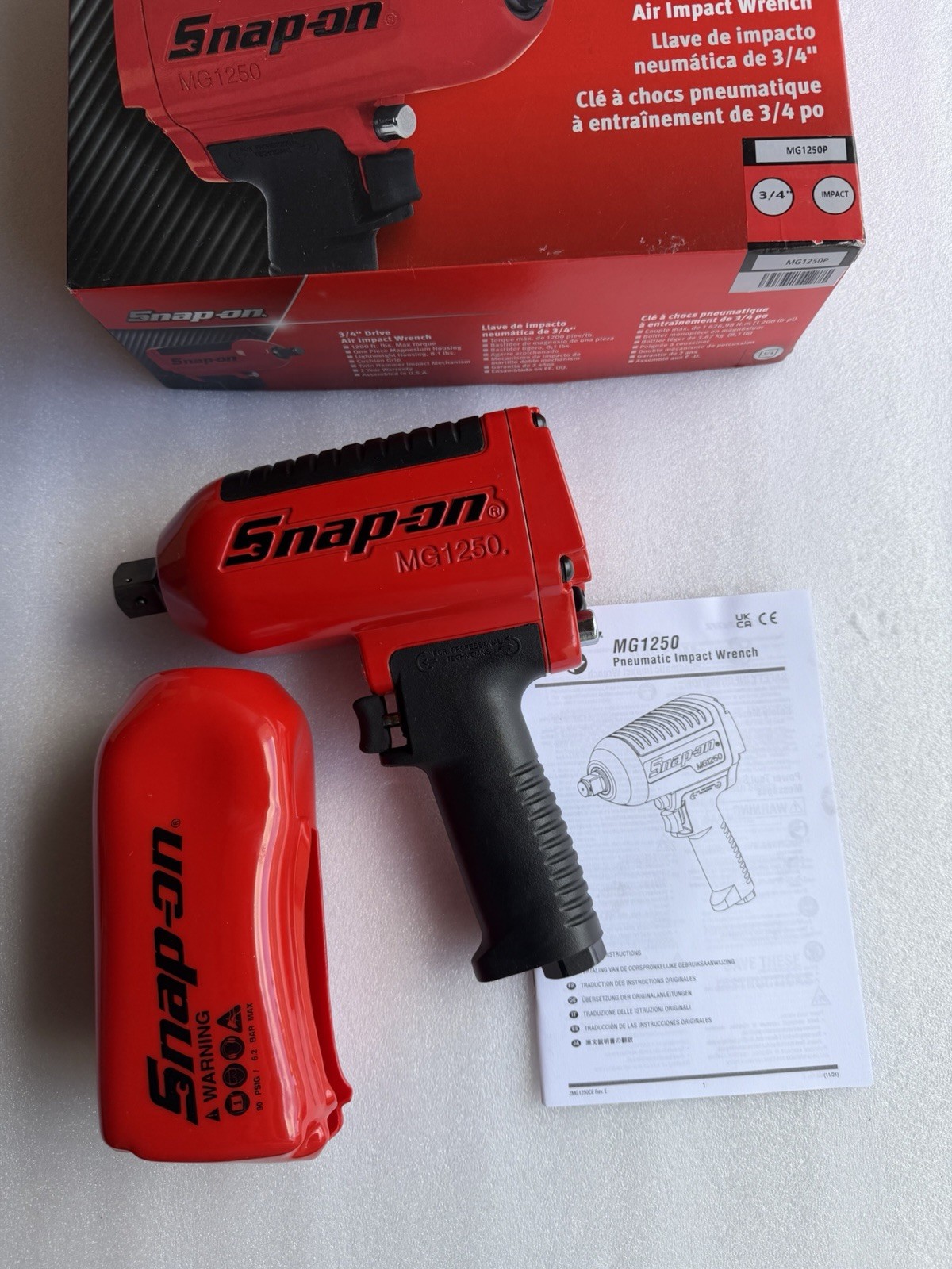 Snap On MG1250P 3/4" Drive Heavy-Duty Air Impact Wrench (Red) ( Brand New)