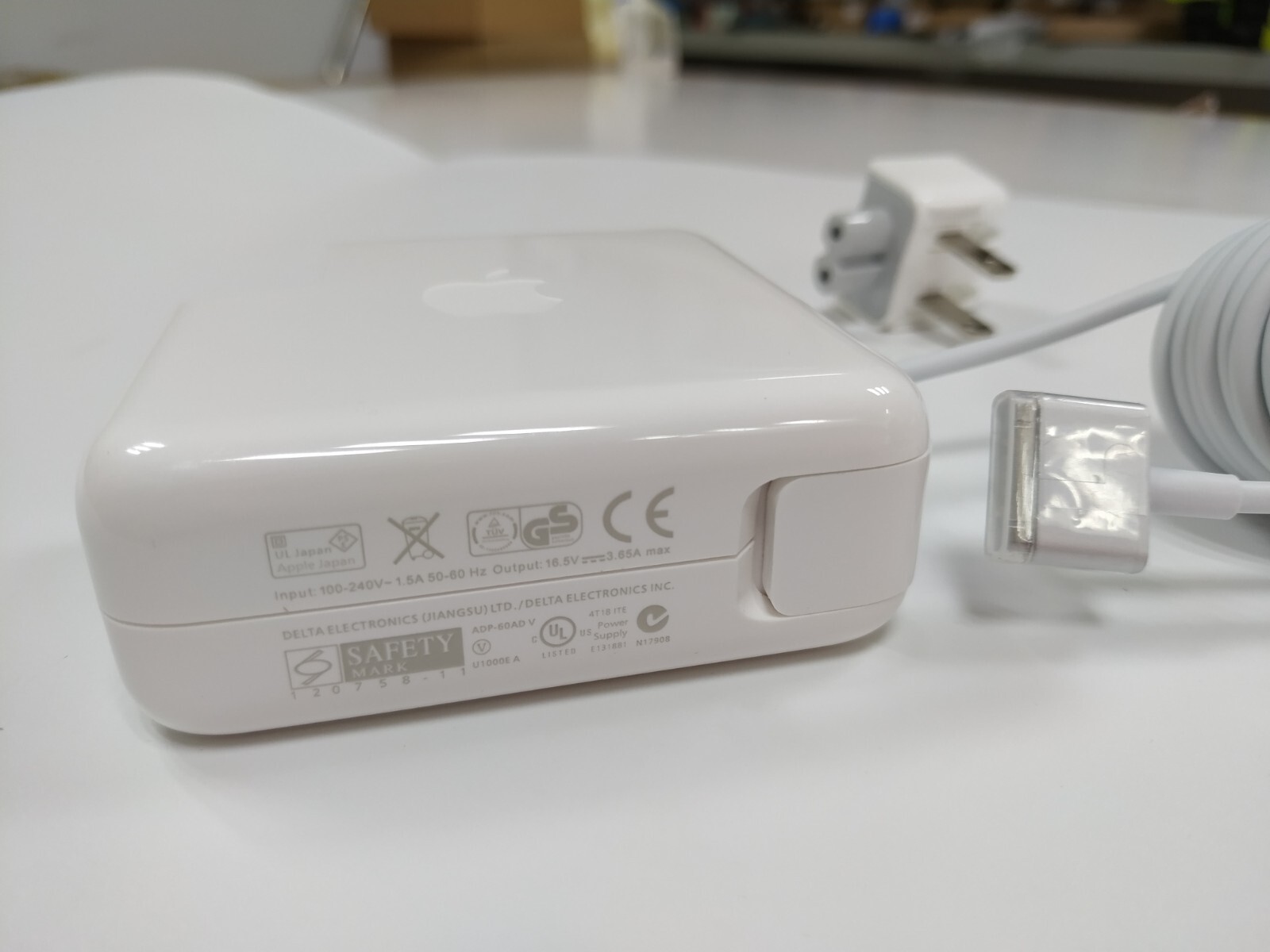 Genuine OEM 60W Magsafe 2 Adapter Charger For Apple Macbook Pro 13" A1435 A1502