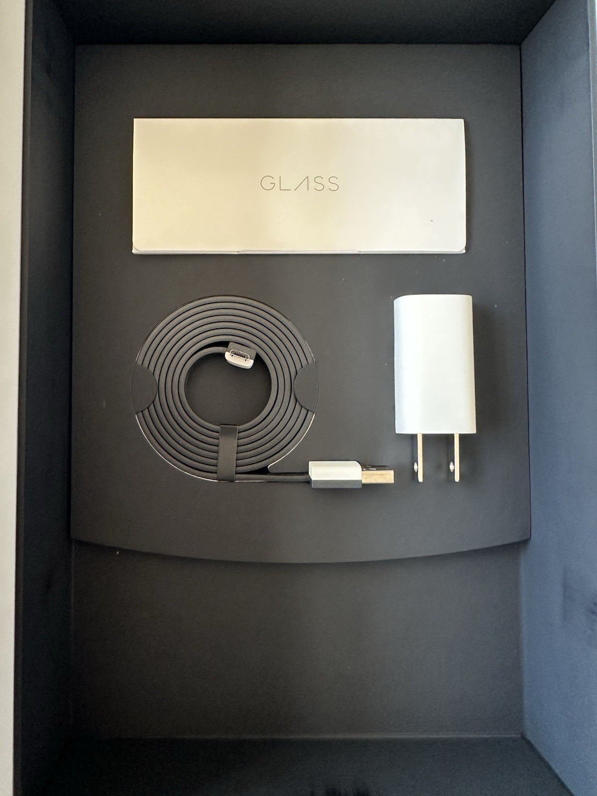 SHALE NEW UNOPENED IN BOX FULL KIT Google Glass Explorer Edition V3 XE-C