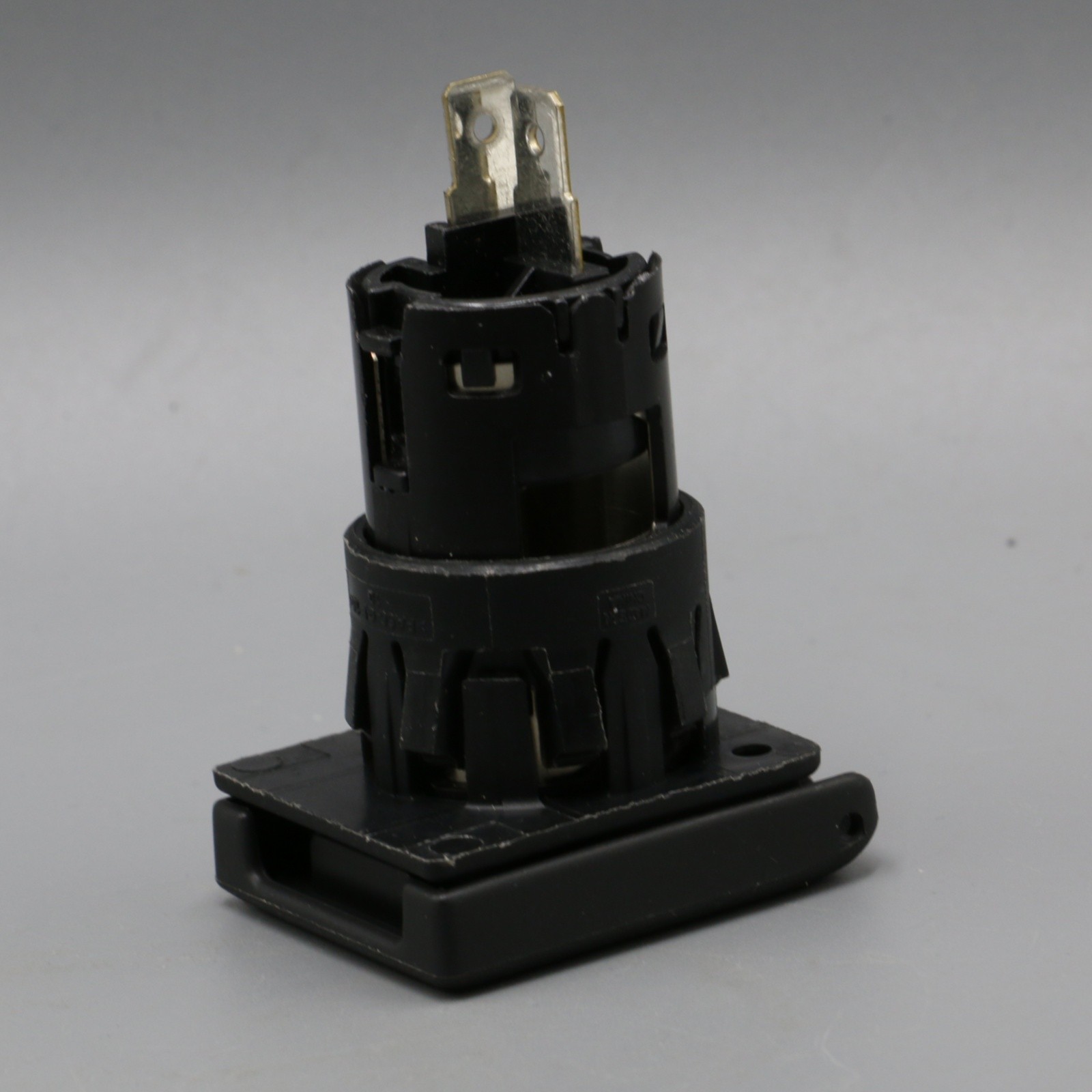 OEM Center Console Power Outlet Socket Assy For 2014-2024 Honda Acura US