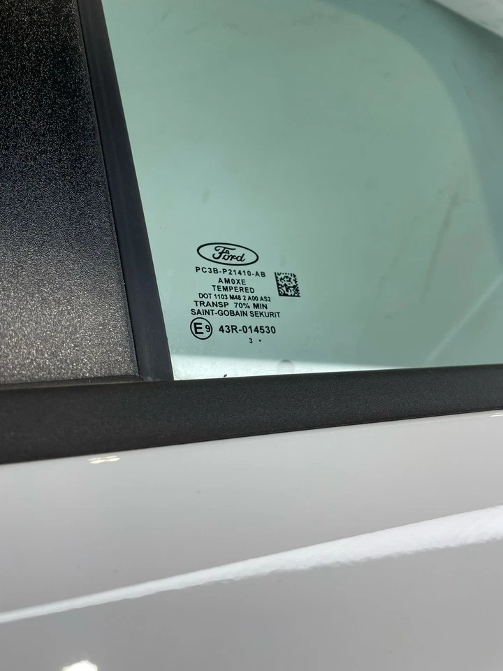 2023-2025 Ford F250 F350 F450 F550 Front Right Passenger Door Assembly RH OEM