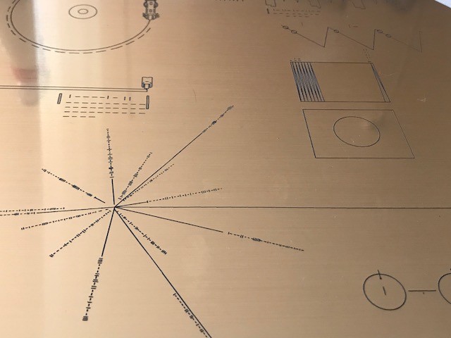 NASA VOYAGER GOLDEN Record + Pioneer plaque with explanation plaques