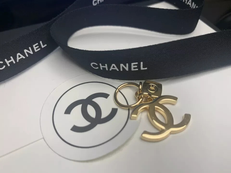 CHANEL No. 5 Logo Gold Novelty Charm Pendant VIP Gift 2023
