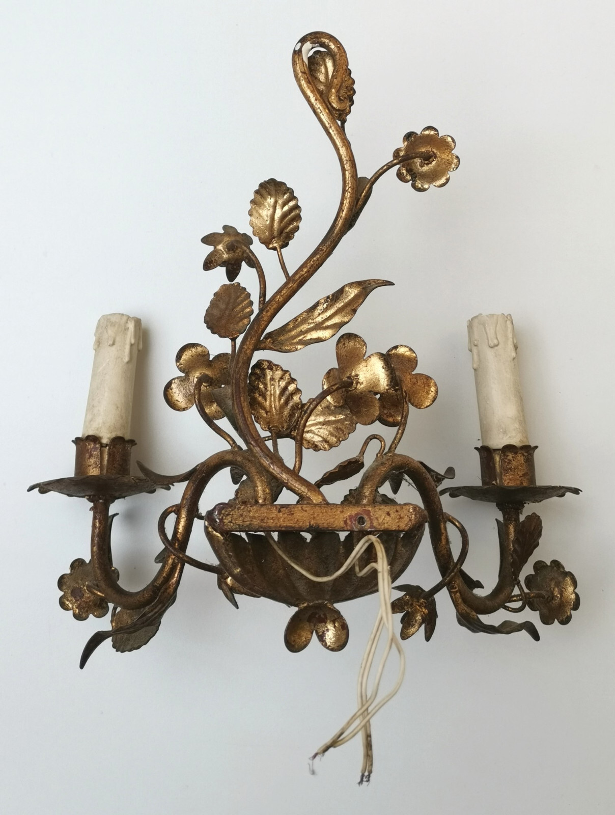 ANTIQUE ITALIAN GILT TOLE WALL SCONCE 2 LIGHTS FIXTURE VINTAGE 1950's TOLEWARE