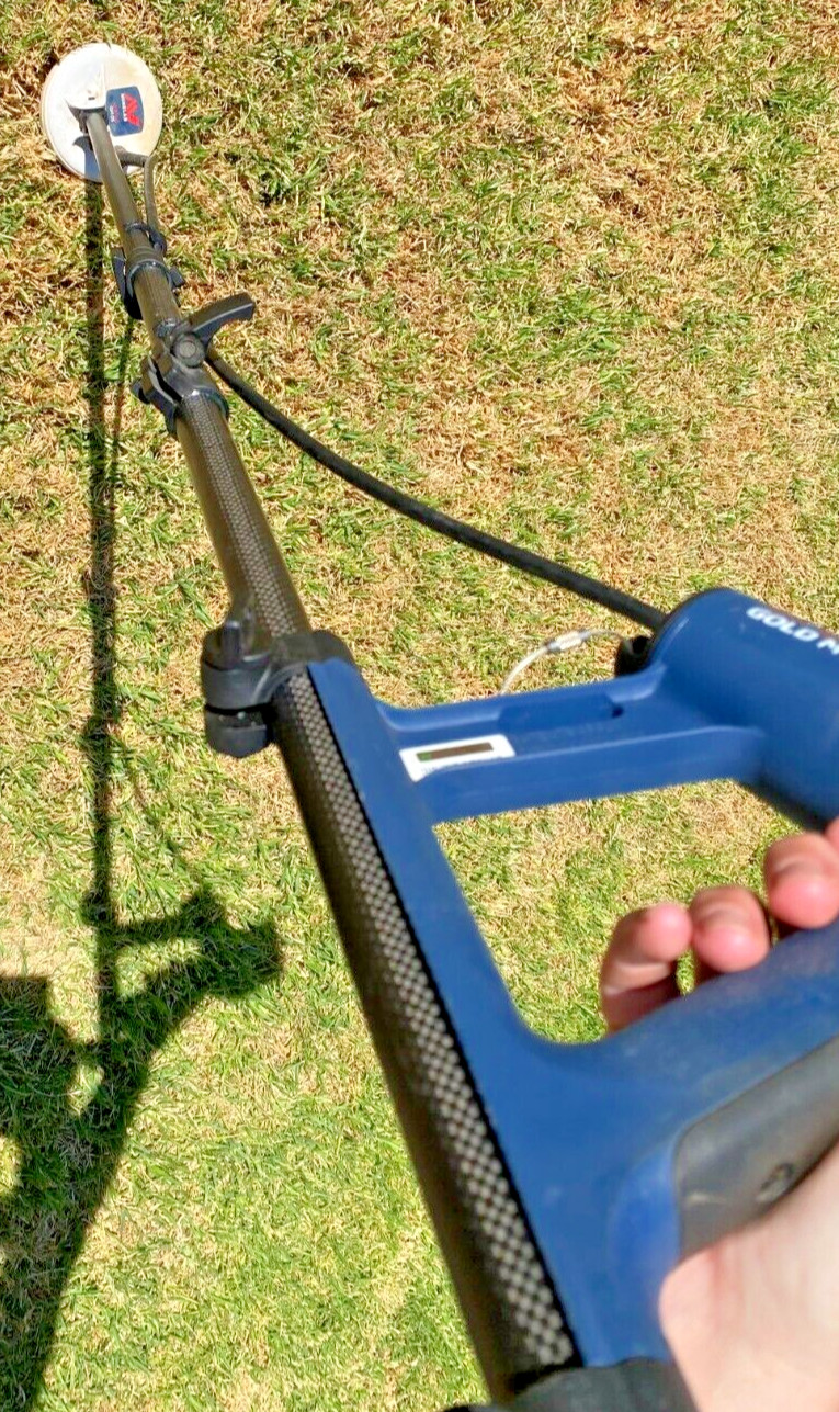 Minelab Monster Replacement Shaft Carbon Fibre with Nylon Clamps