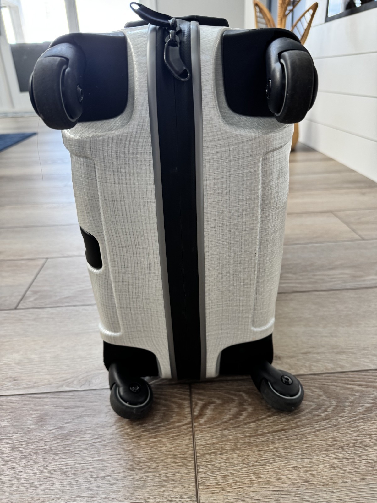 Samsonite Firelite Limited Edition for Tupperware 20” Spinner Carry-On Luggage