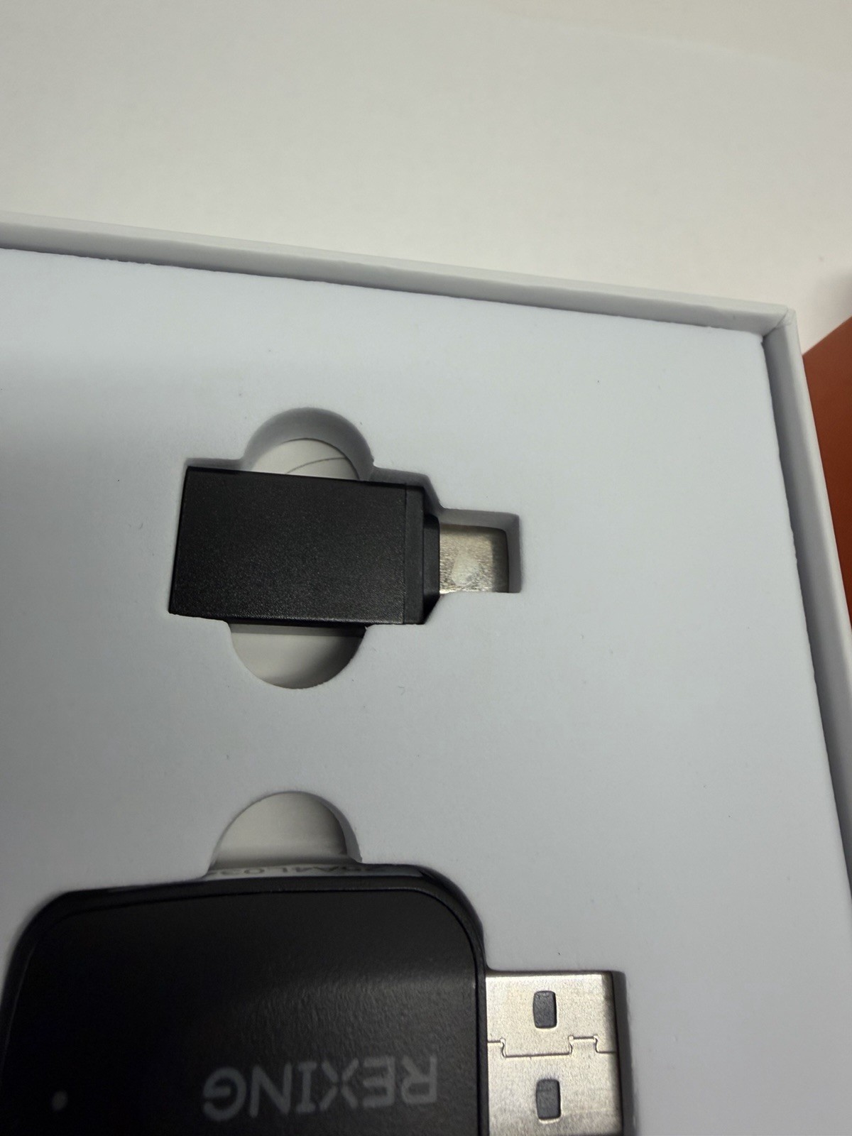 NEW Rexing Wireless Carplay Adapter CPW-42