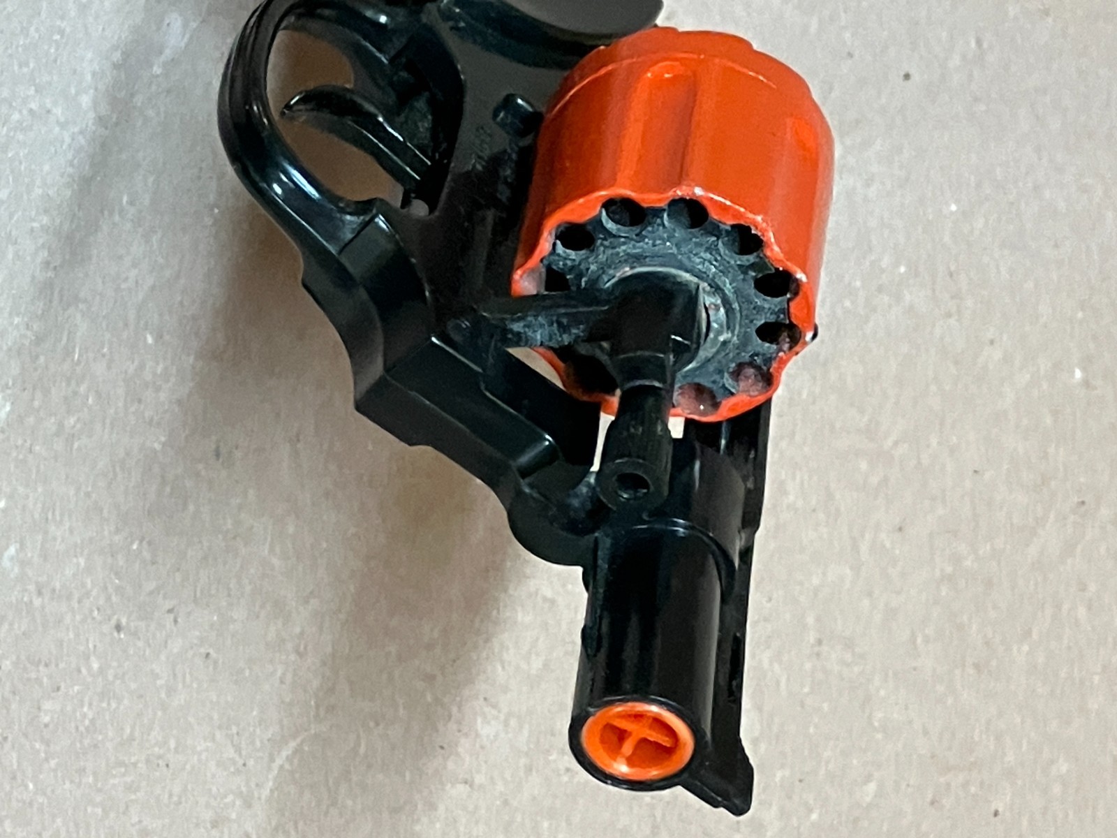 Cap Gun Revolver Die Cast Pistol 12 shot Toy Detective Pistol NOT WORKING