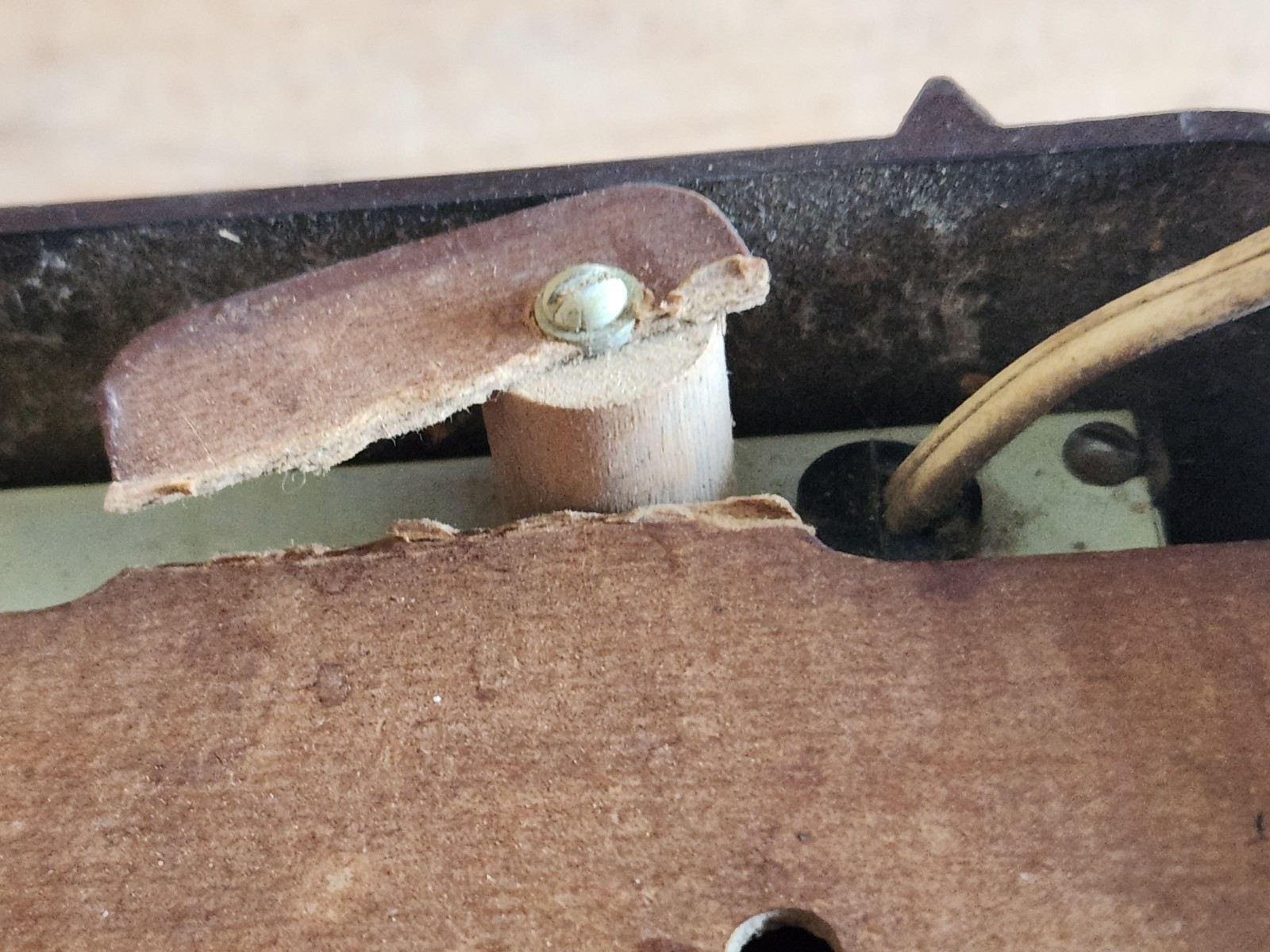 Federal Telephone + Radio Co. 1040TB 1947 Tube Radio Not Working Parts Brown Vtg
