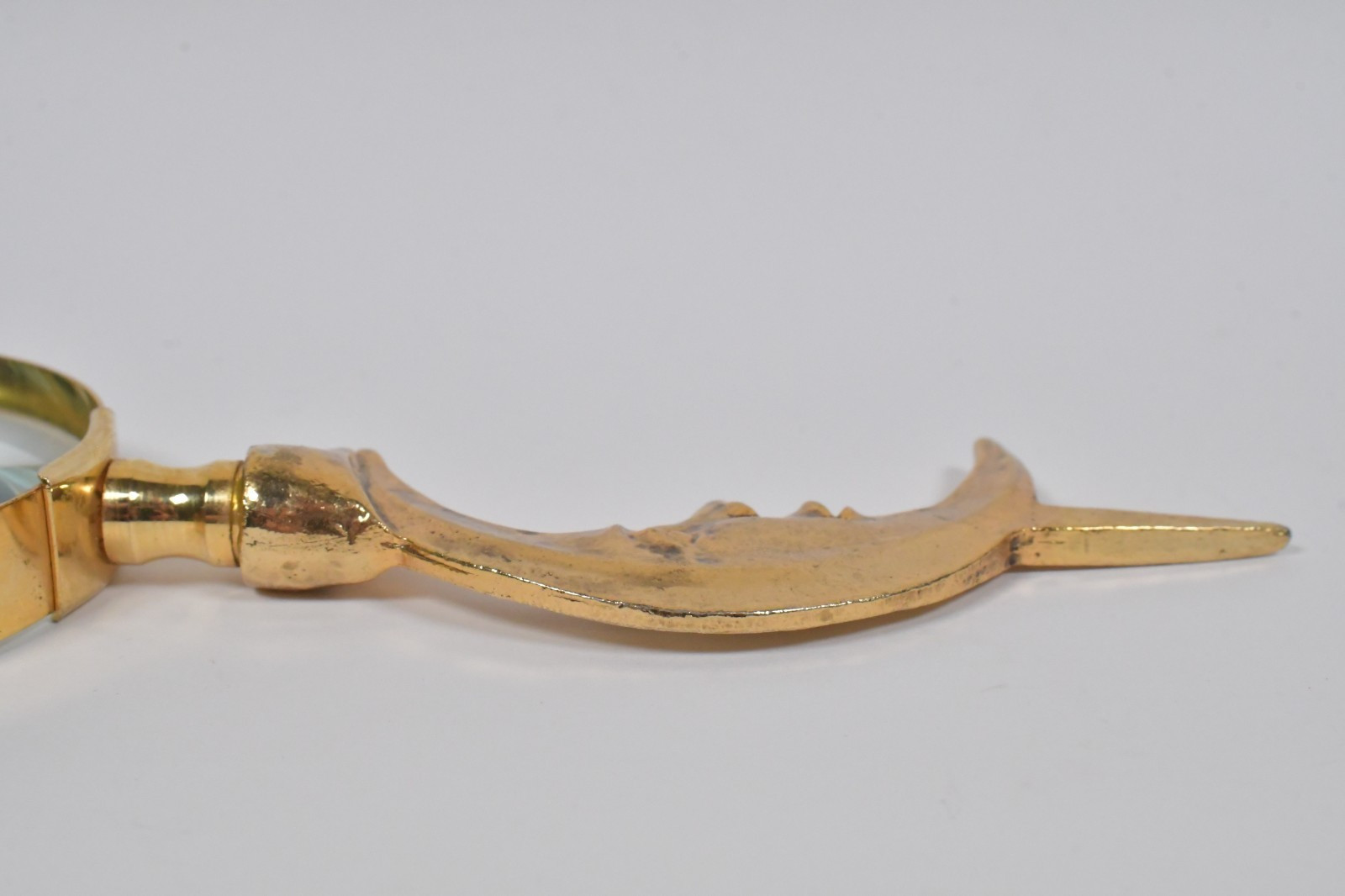 Vtg Gold Tone Smiling Crescent Moon Face Magnifying Glass