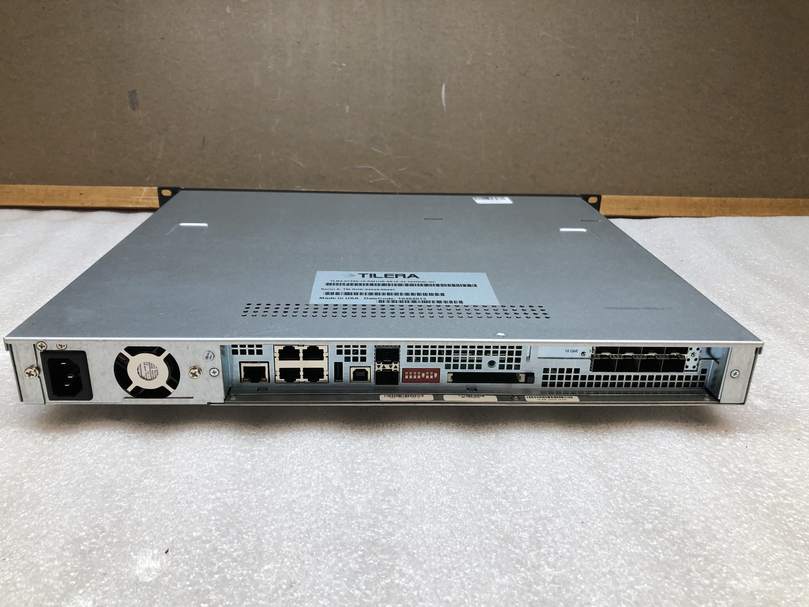 Tilera TLB4-07280-10-RM1US-8S10-32-160GHD-GC TILEmpower-Gx DEV 72 Core NO HDD