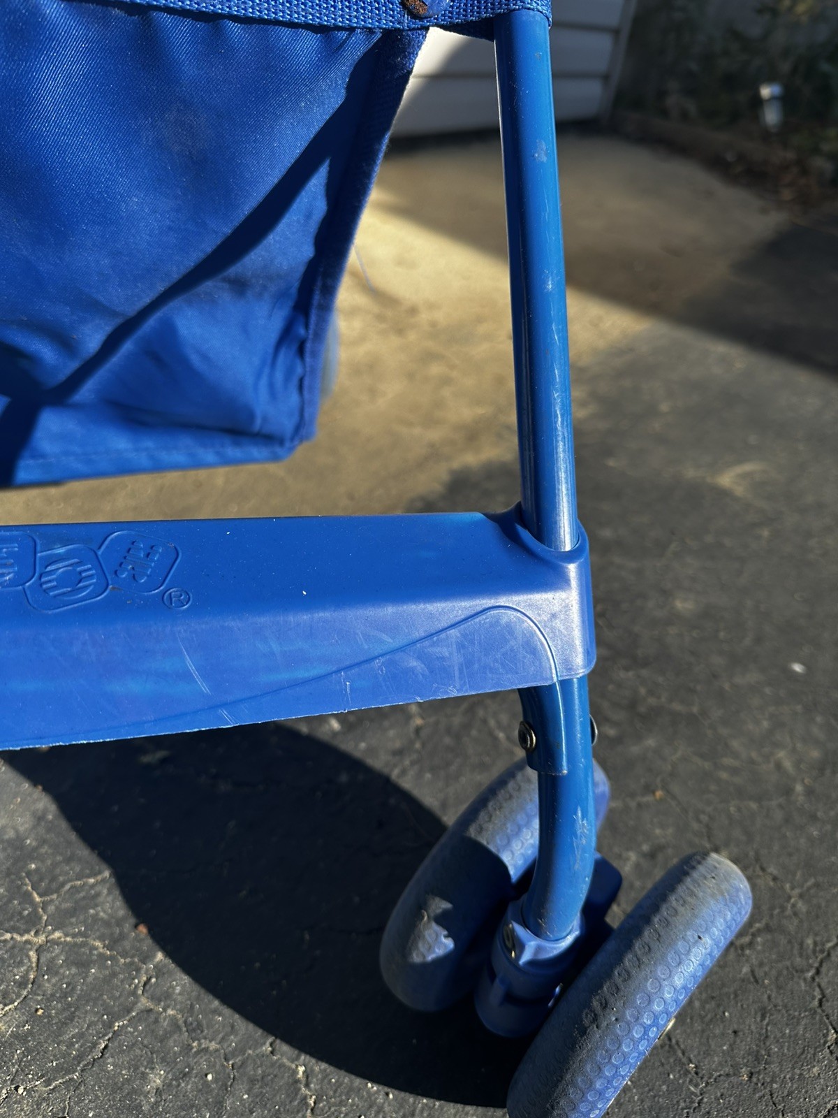 Vintage J.Mason Sesame Street Light Weight ELMO Skedaddle Stroller Cool!