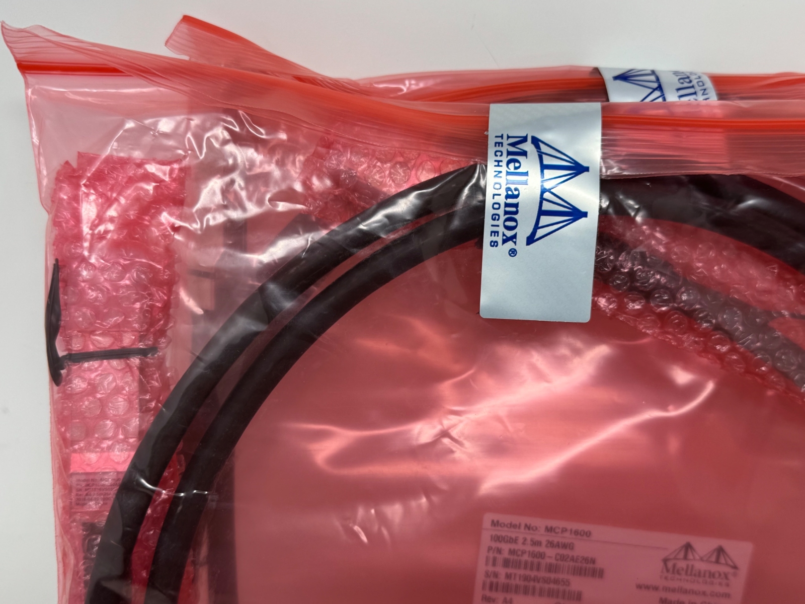 Mellanox 100GbE QSFP28 Direct Attach Copper Cable 2.5M 26AWG MCP1600-C02AE26N