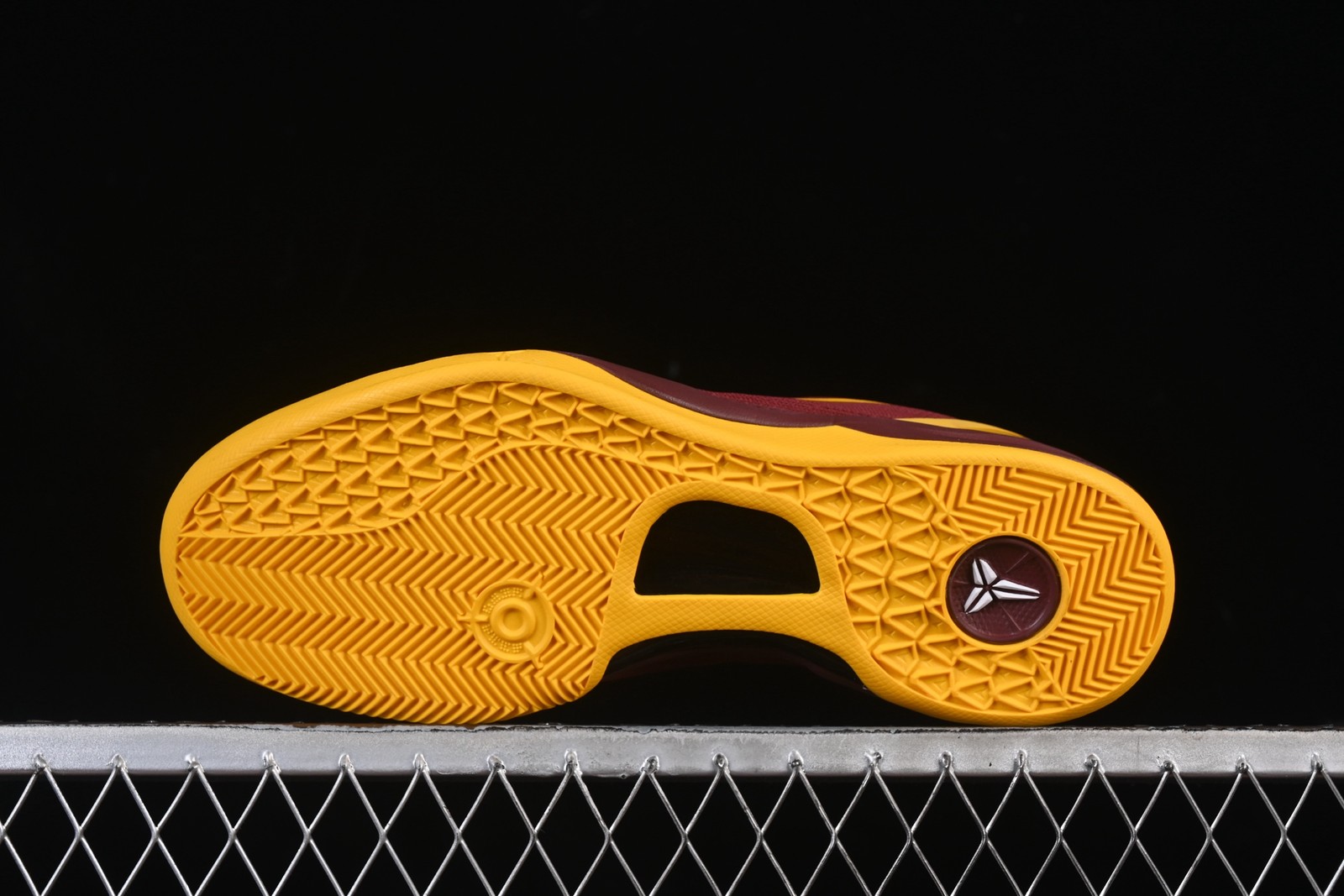 NK Kobe 8 Protro "USC Trojans" Men's Basketball Shoes - Red/Yellow HF7484-600