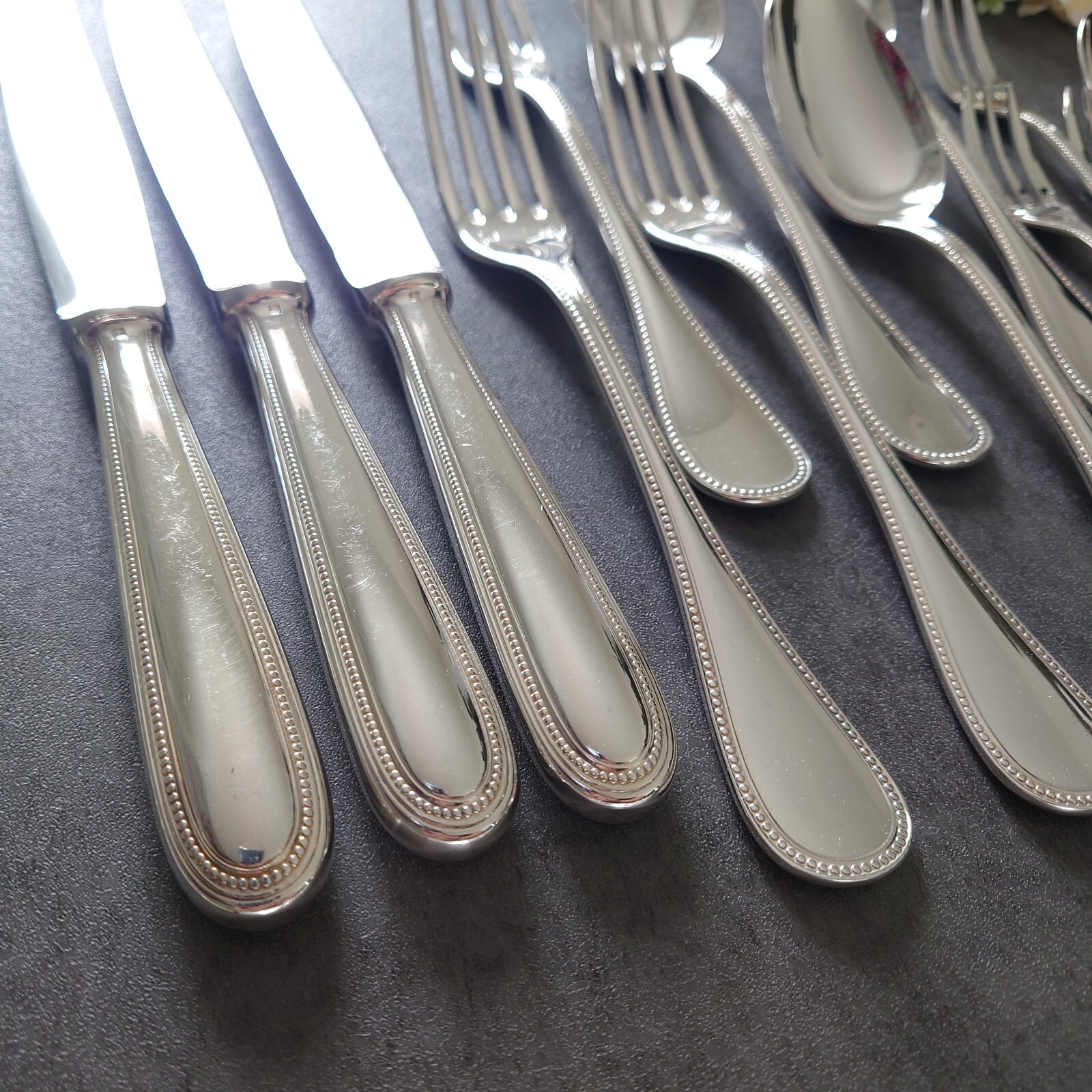 Christofle Perles 15pcs Silverplate Flatware Knife Fork Spoon Excellent