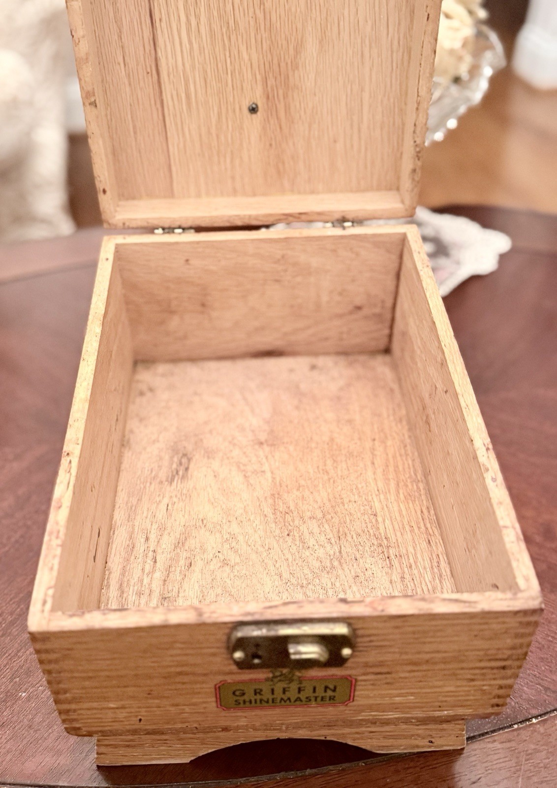 Nice Griffin Shinemaster Dovetail Wooden Shoe Shine Box with Footrest BOX ONLY