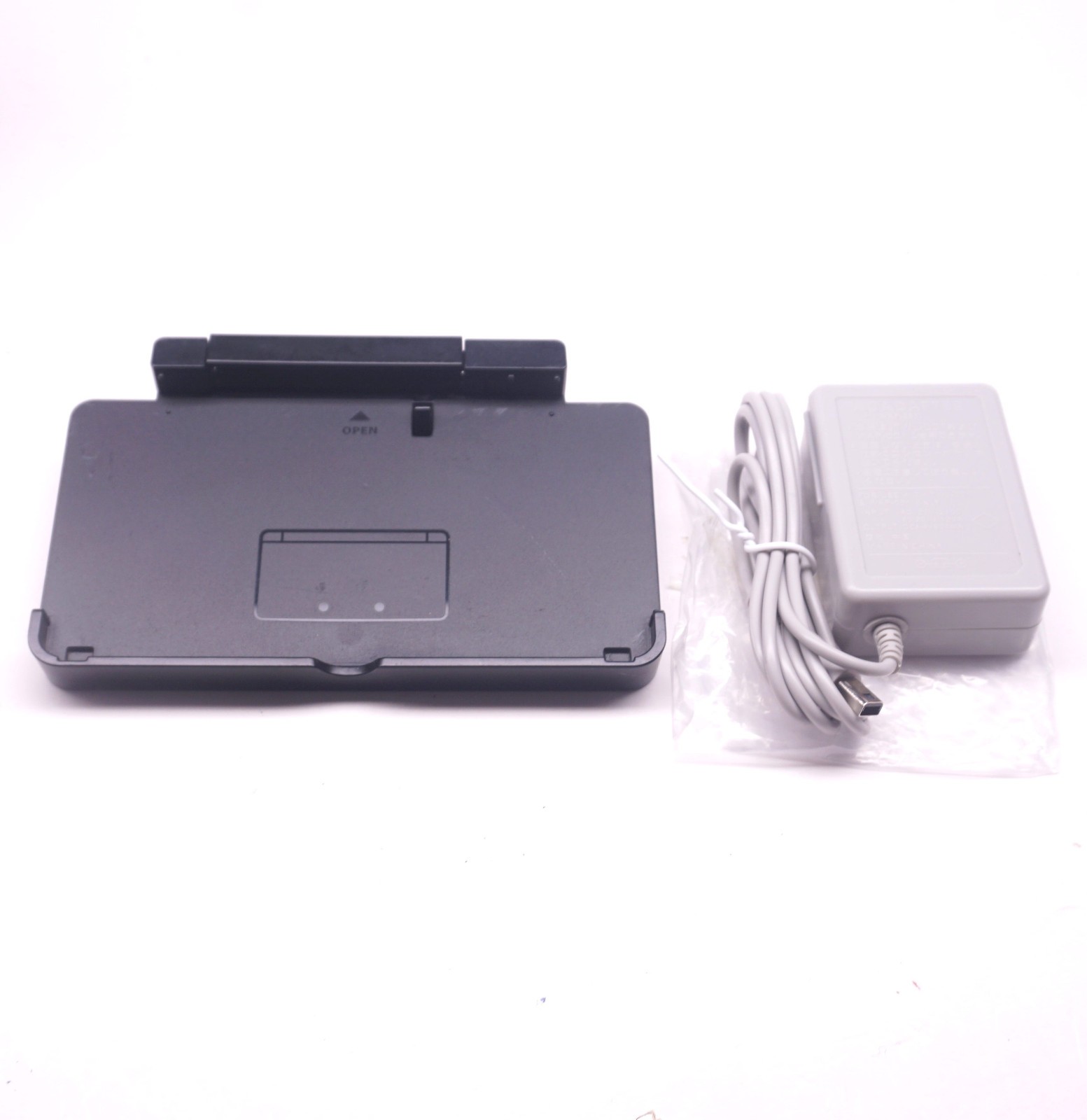 Original Nintendo 3DS Charging Dock & NEW AC Adapter Wall Charger Display Stand