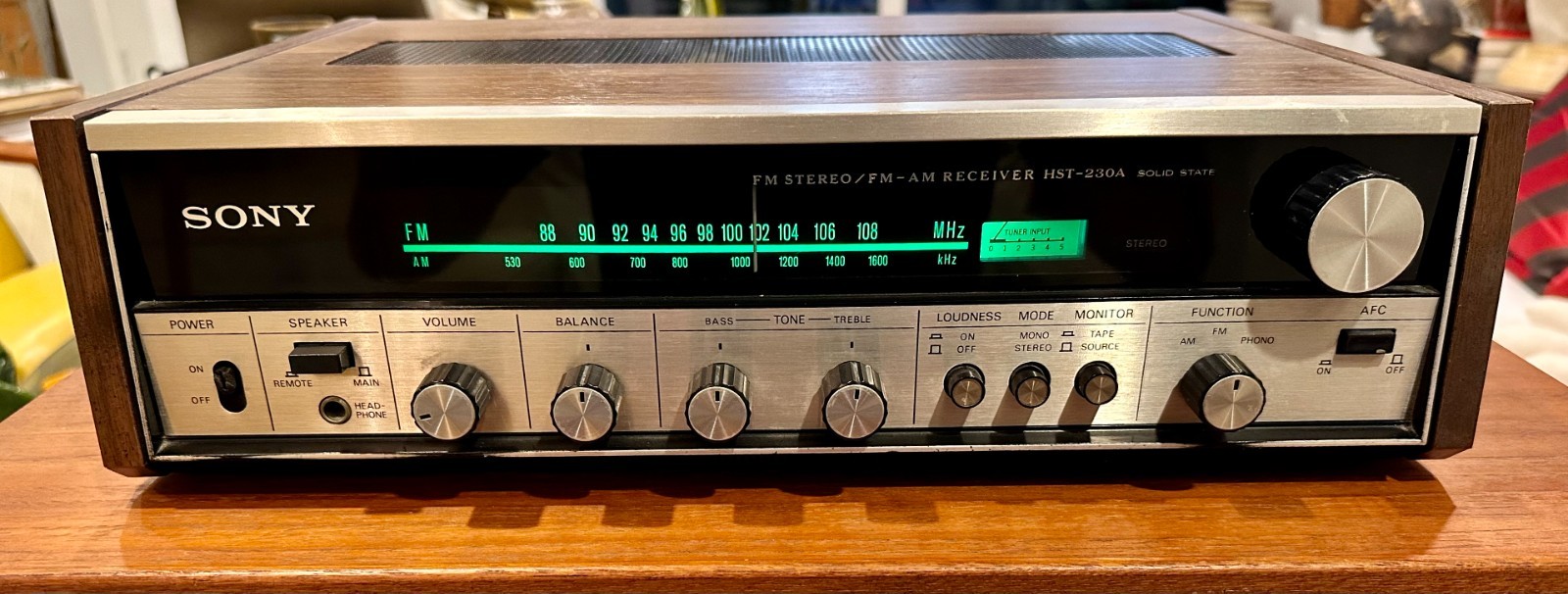 Vintage Sony HST-230A Solid State FM/AM Stereo Receiver Wood Case Japan