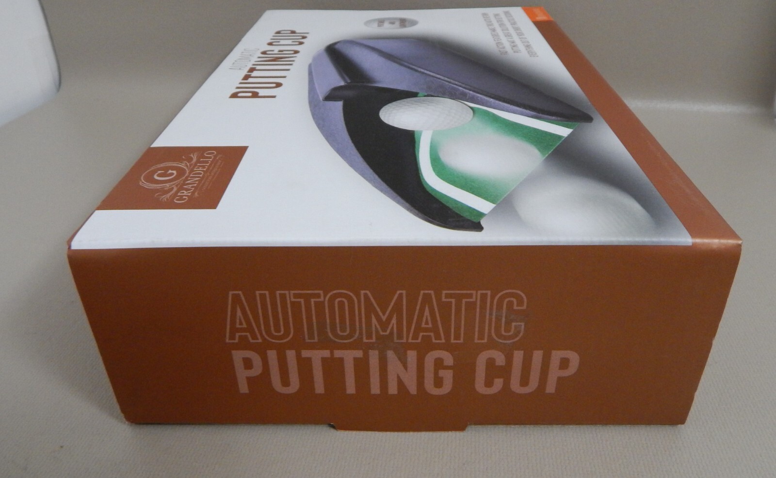 BERKSHIRE GRANDELLO Automatic Golf Putting Cup Auto Ball Return Battery Op NEW