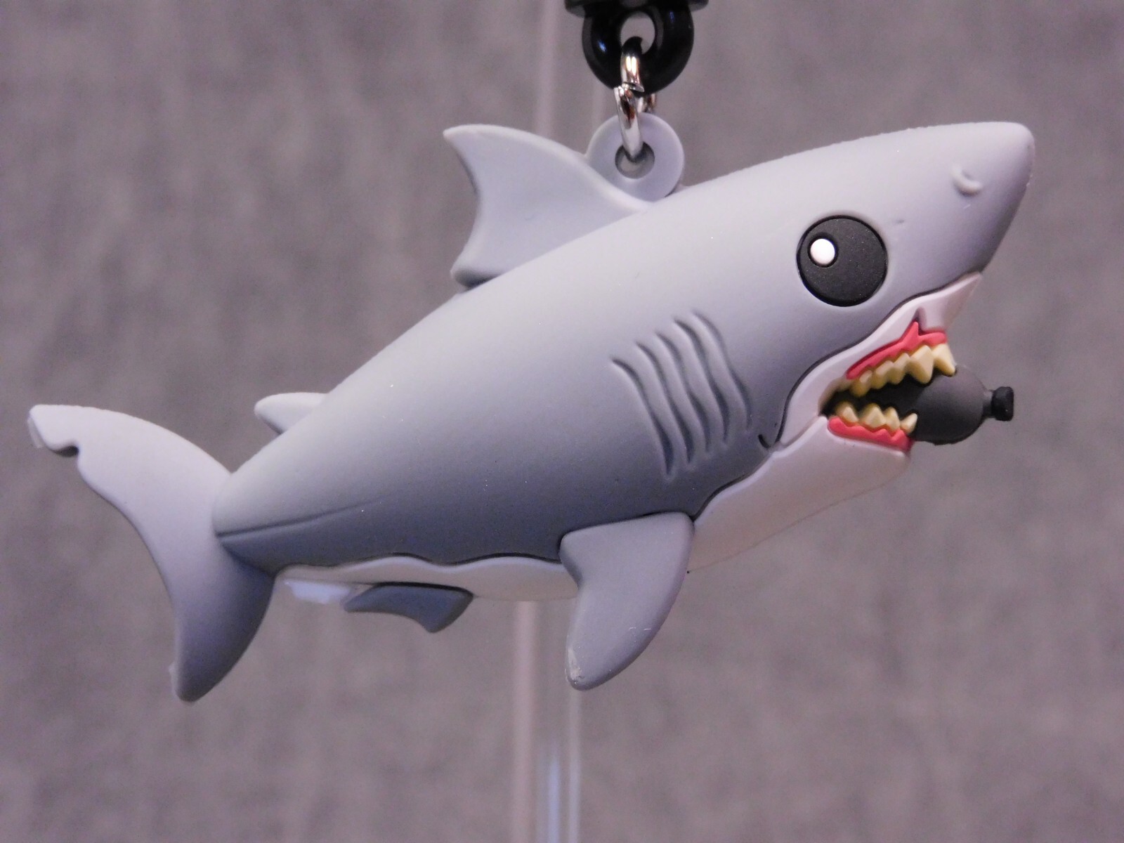 JAWS NEW * Bruce Diving Tank Clip * Blind Bag Key 50th Anniversary Monogram