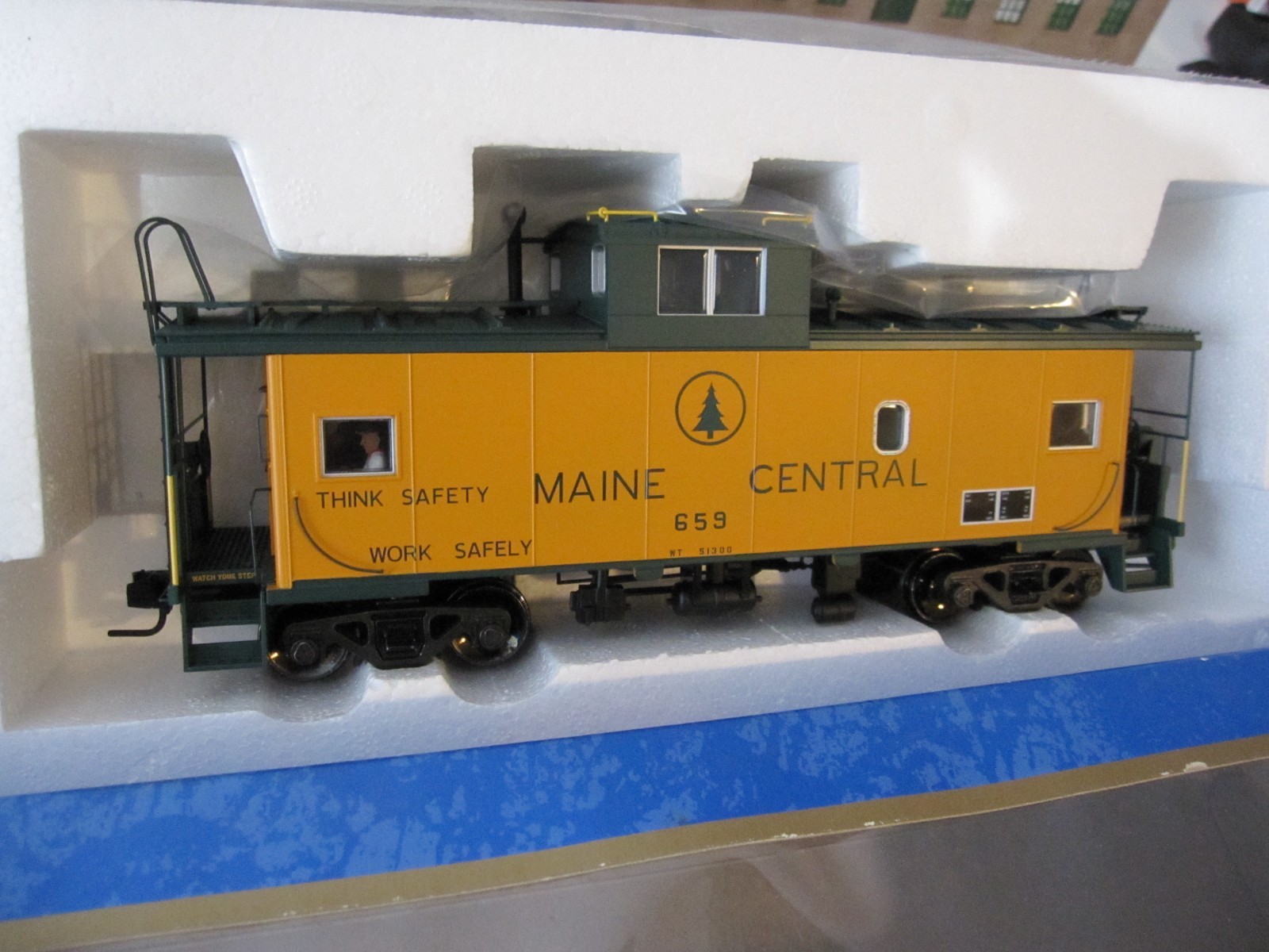 Atlas O 2R #7652-2 "Maine Central" Standard Cupola Caboose