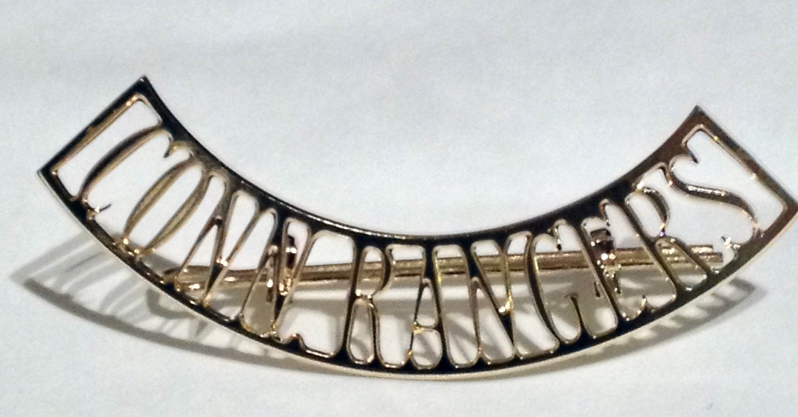 Connaught Rangers Metal Shoulder Title WW 1 with slide x1