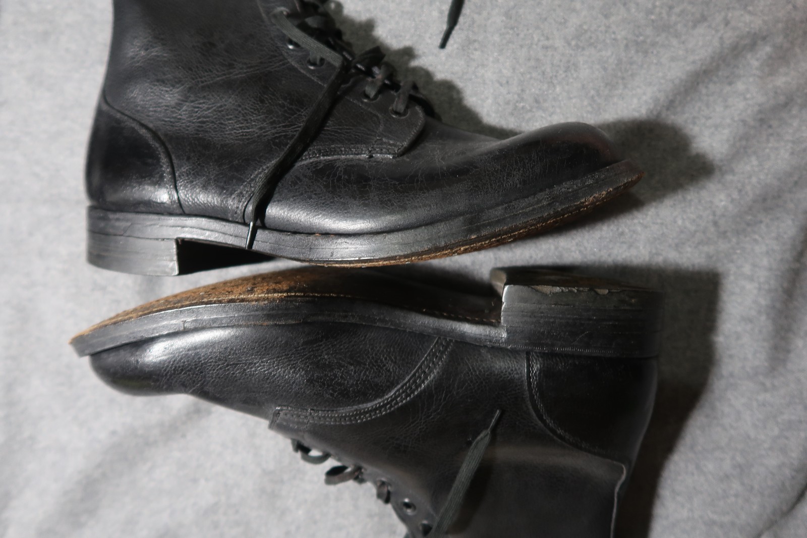 WW2 BRITISH ARMY AMMO BOOTS HOBNAILED LEATHER SOLES SIZE 9