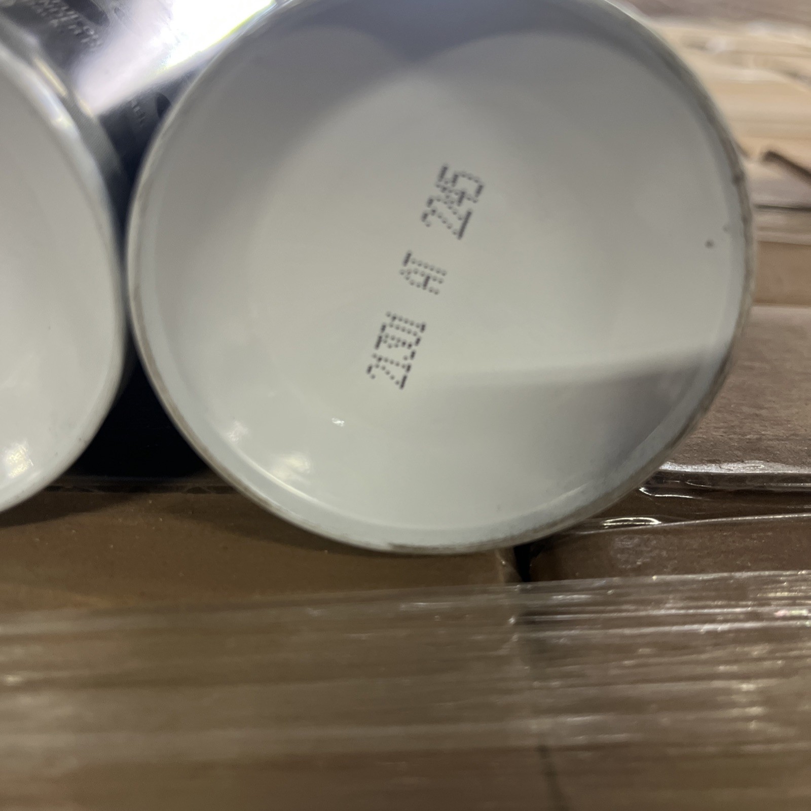 Black Magic Tire Wet Spray 14.5 oz. Tire Shine Spray BC23220 4 Pack