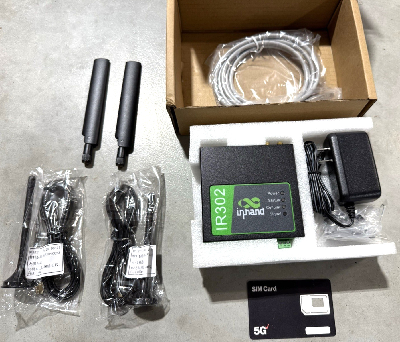 InHand IR302-FQ38-IO Dual Industrial Cellular Router LTE CAT4 150Mbps EXTRAS NEW