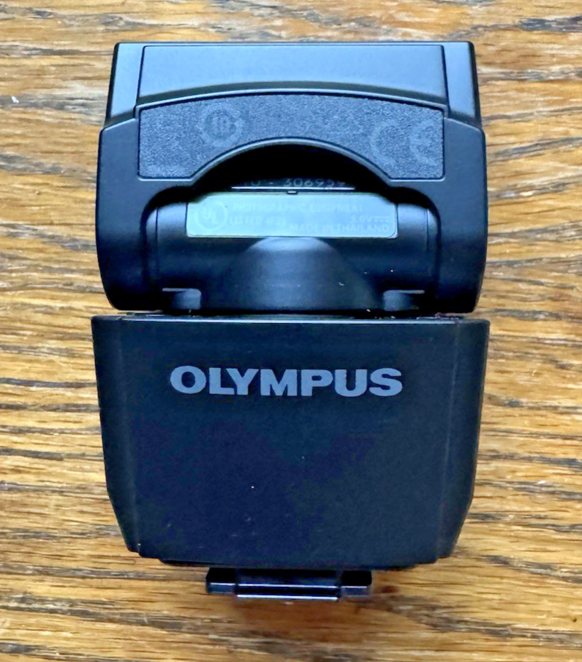 Olympus FL-LM3 Flash for Olympus OM-D Digital cameras Excellent Condition
