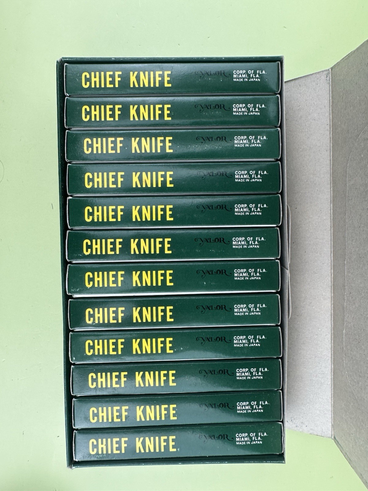 (12x) Vintage Pocket Knife VALOR CHIEF KNIFE Japan Ebony Handle Model 332 4 1/4”