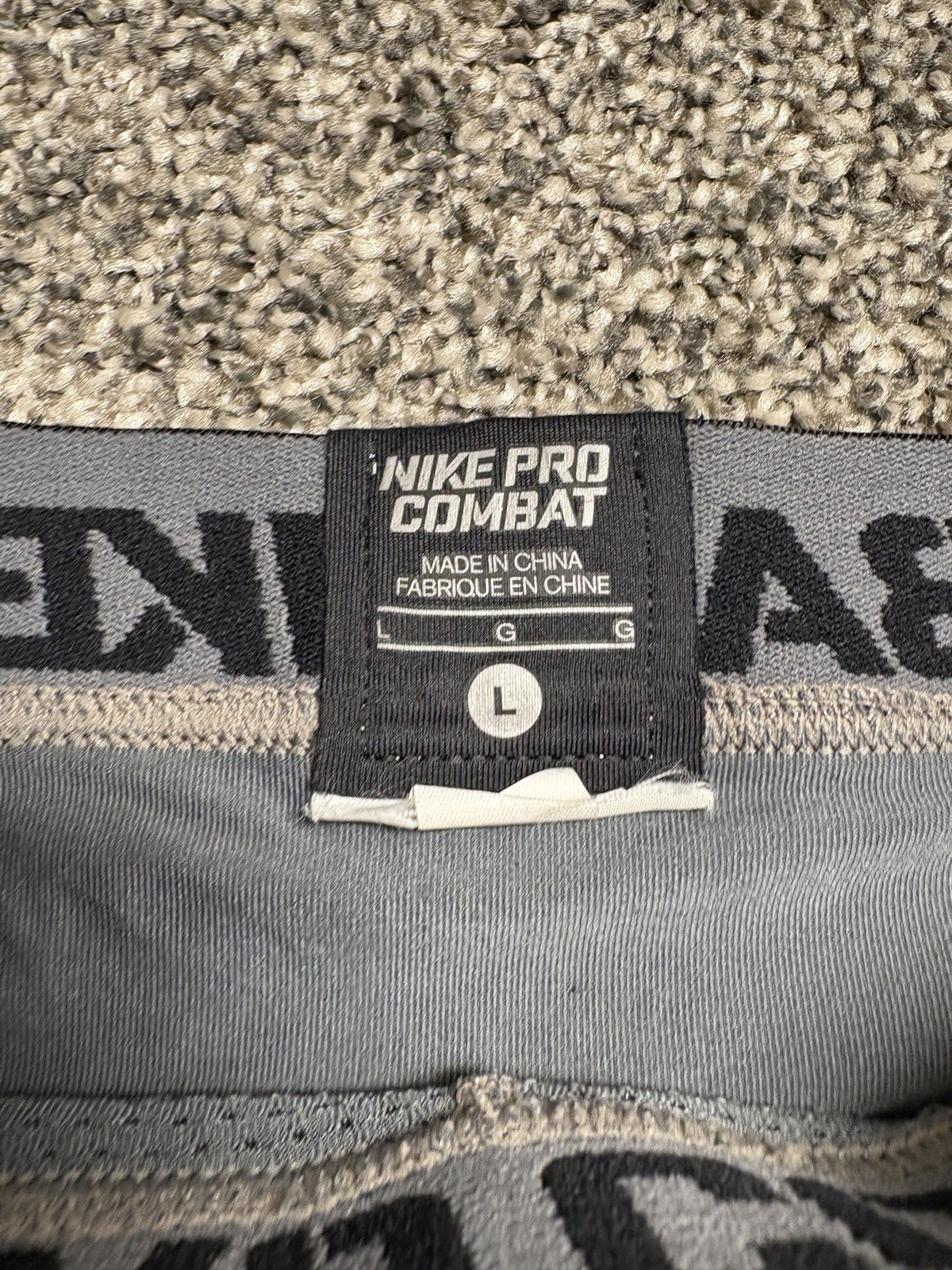 NIKE PRO COMBAT Knee Pads Compression Pants Mens Large 3/4 Sliding