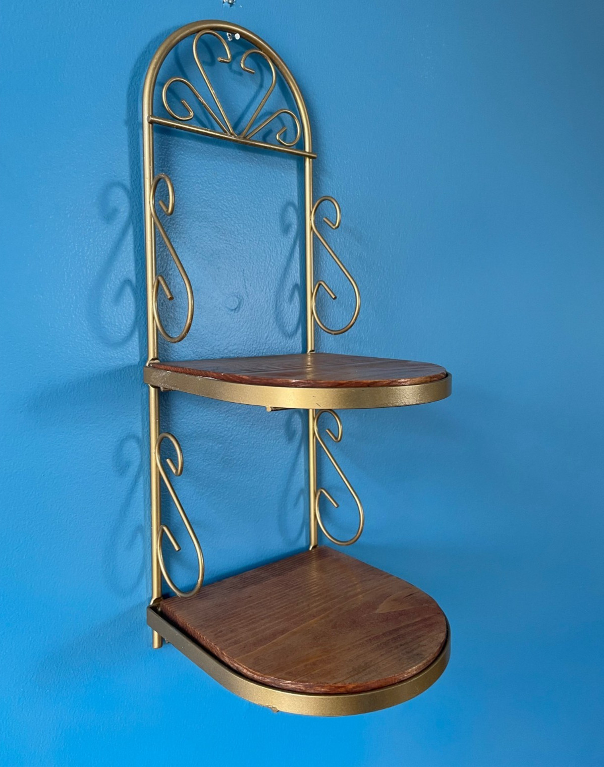 ReinVintaged Farmhouse Scroll Gold Metal & Pine Wooden 2 Tier Wall Shelf 15"