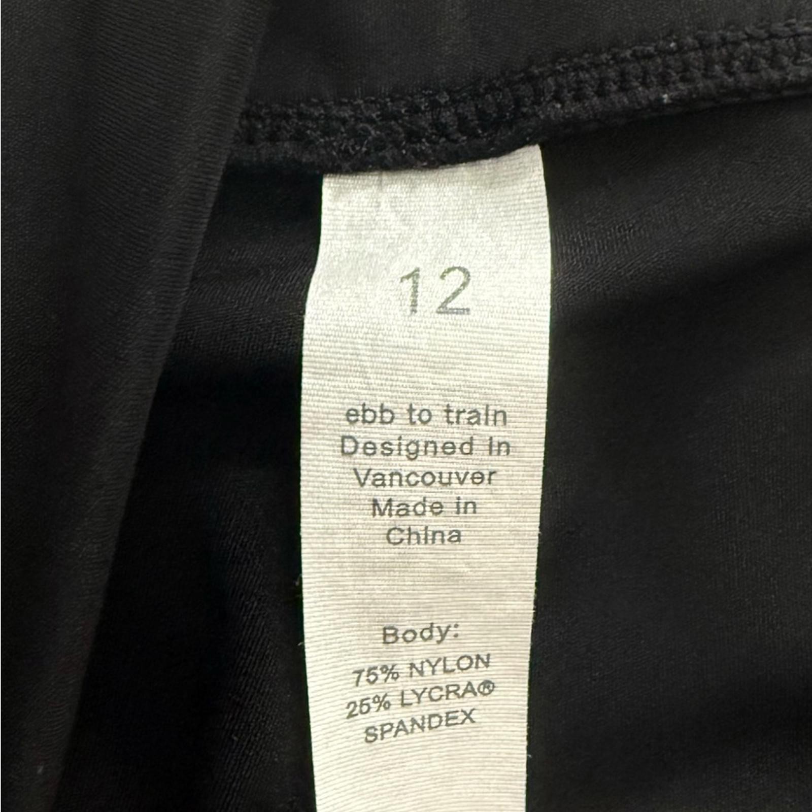 Lululemon Women’s Black Leggings! Size 12!