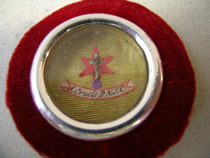 Antique True Cross reliquary relic kiss devotional item