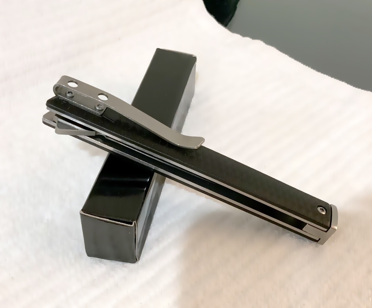 M390 Composite Fiber Handle Straight Blade Pocket Knife