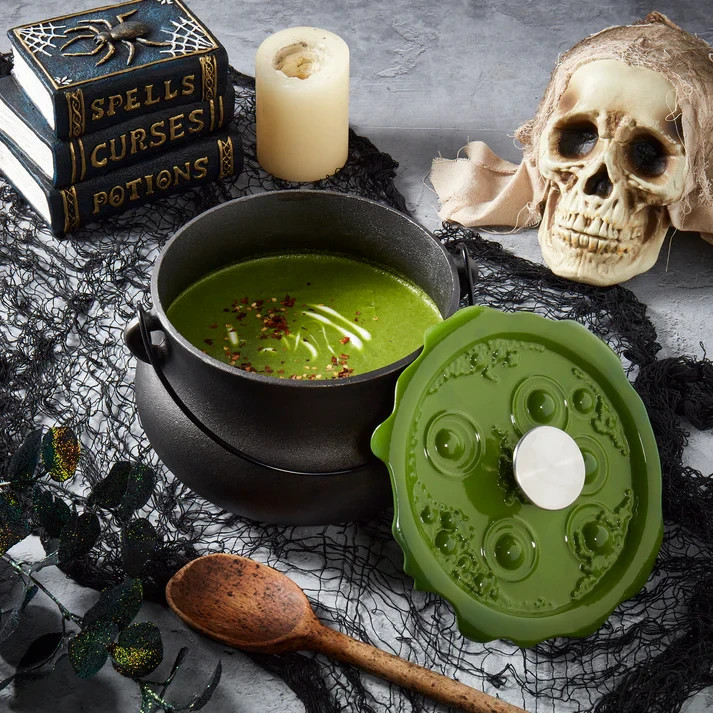 4-Quart Cast Iron Cauldron Pot Green Bubbling Lid Halloween Decor