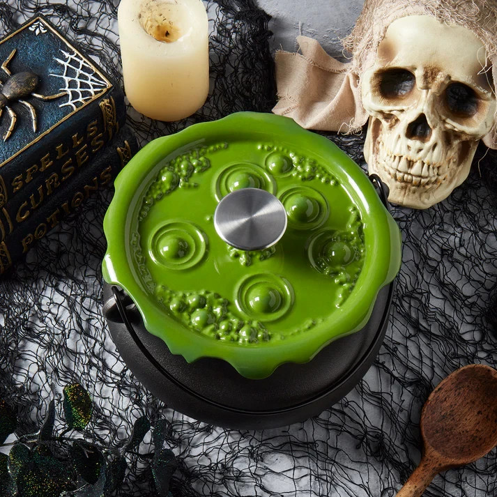 4-Quart Cast Iron Cauldron Pot Green Bubbling Lid Halloween Decor