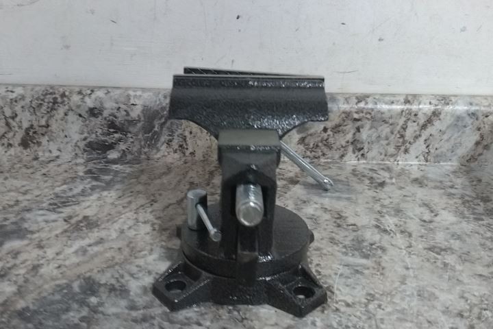 Bessey BV-HW45 4 In Max Jaw Opening Standard Duty Light Duty Bench Vise