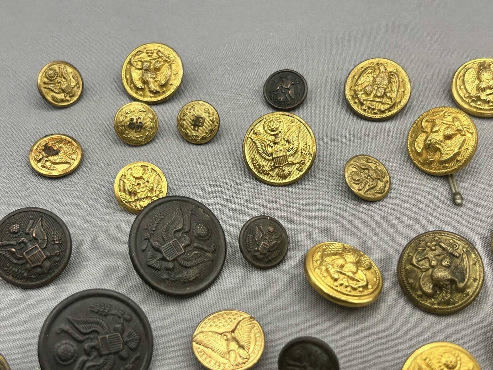 Random Lot Of (4) Original War Buttons - Military Antique Brass More Read