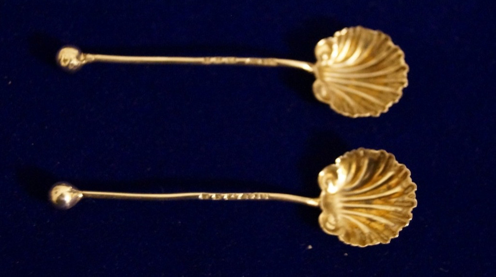 Antique pair of sterling silver and cut glass salts with spoons - Complete Set