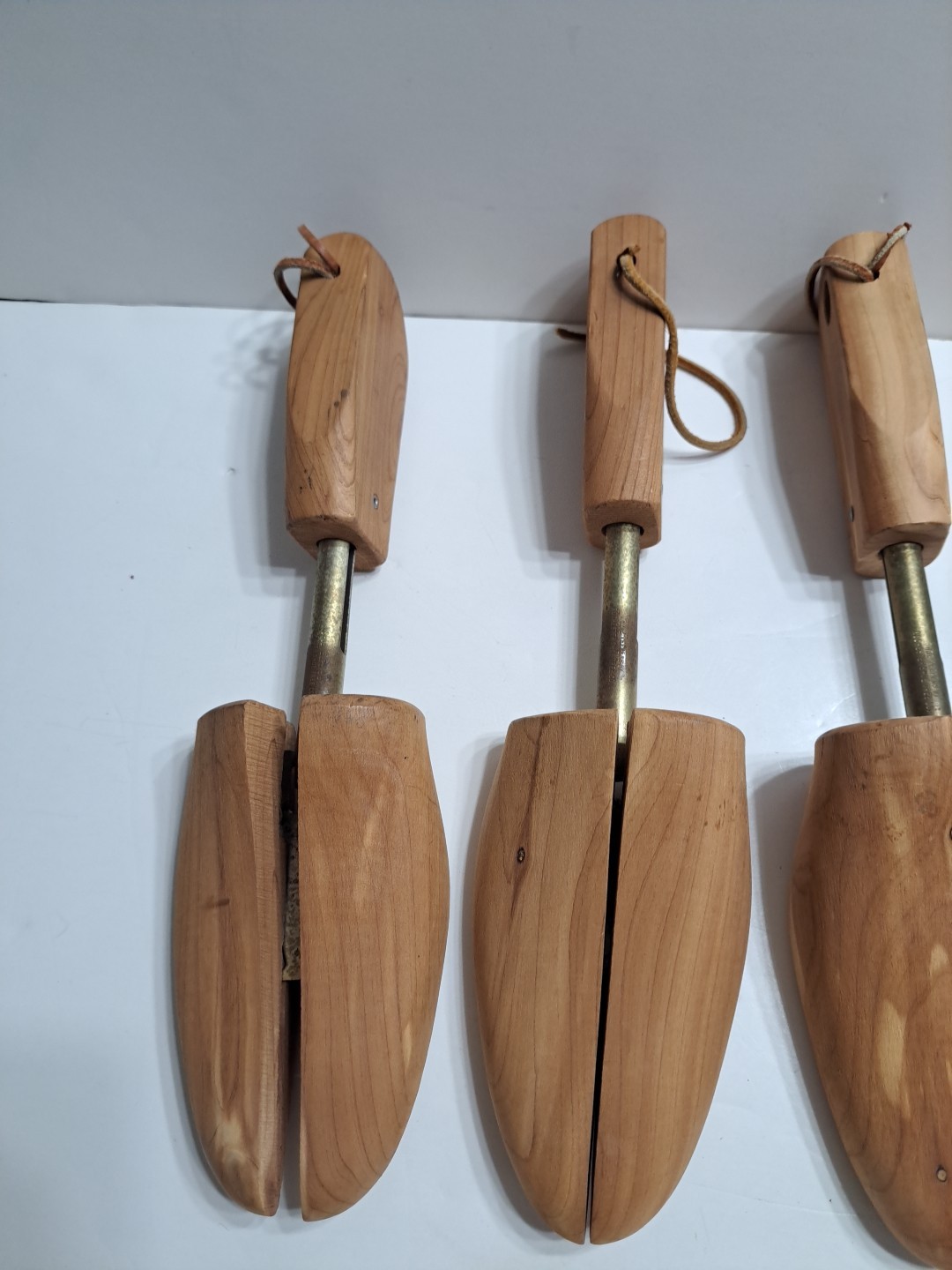 Lot Of 4 Eddie Bauer Aromatic Cedar Shoe Keepers Rochester Shoe Tree Co. Size M