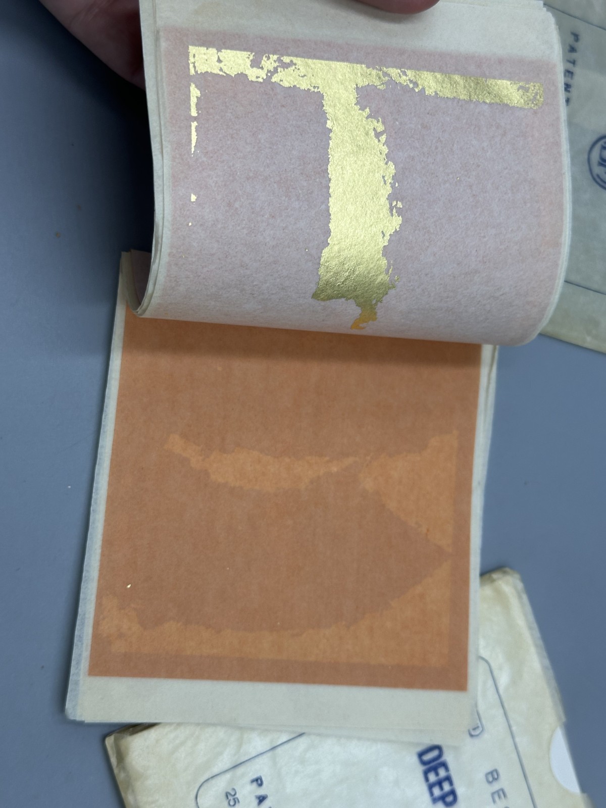 SCRAPS of Vintage BEST XX DEEP GOLD LEAF 22 Carats 3 3/8" x 3 3/8" Italy