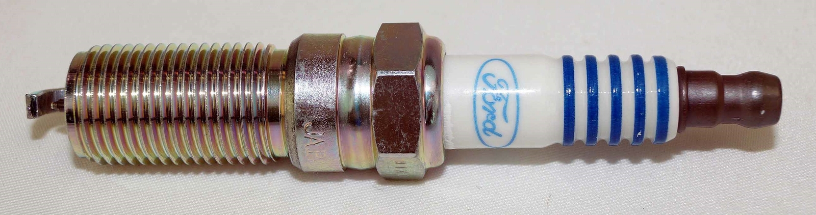 Set of 8 Genuine OEM Motorcraft SP589 CYFS12YT6 Spark Plug replaces SP520 SP520X